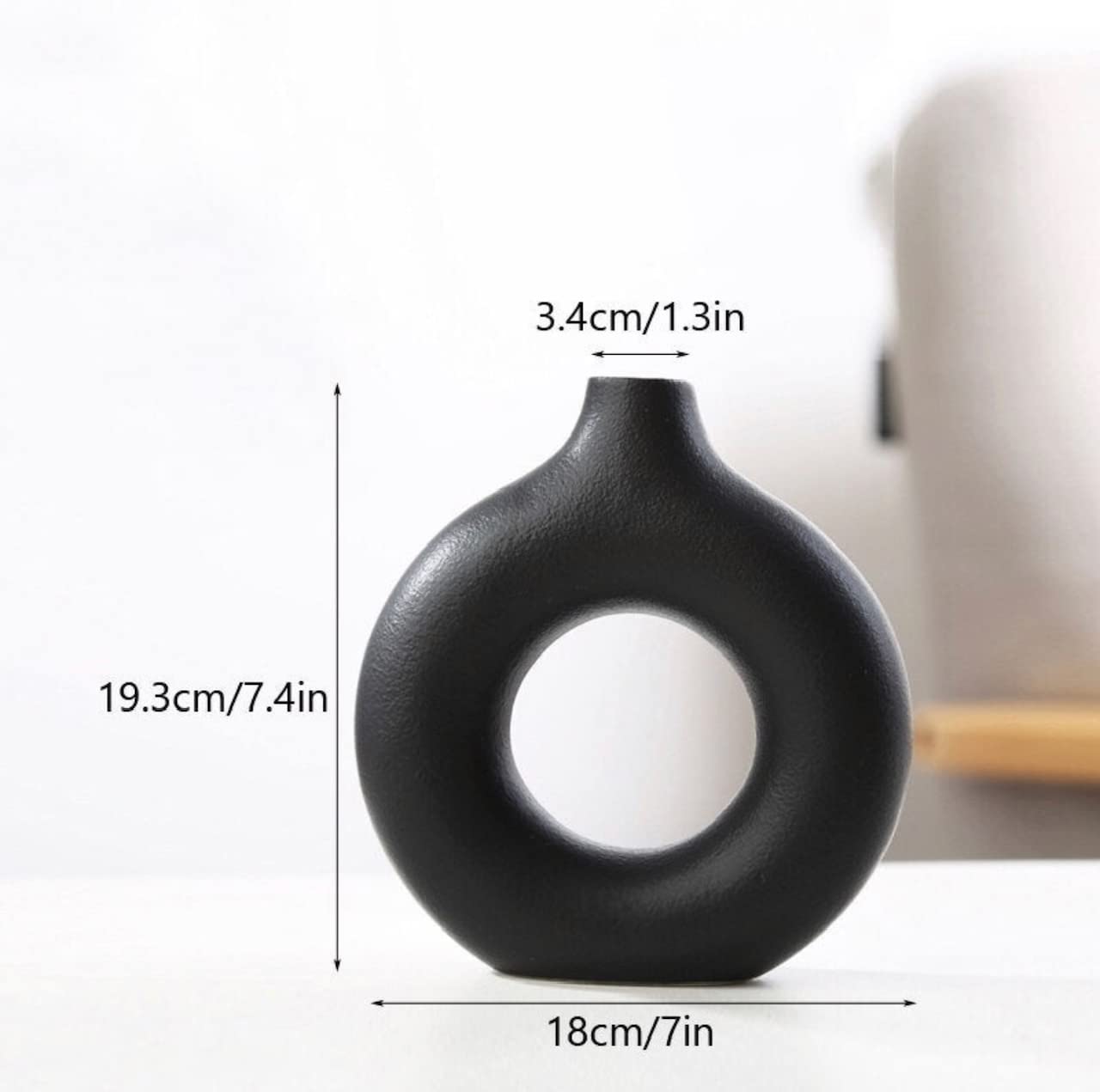 Black Vase for Pampas Grass, Black Living Room Accessories, Black Ornaments, Black Ceramic Donut Vase, Matt Black Round Circle Vase, Black Room Decor, Black Bedroom Accessories, Modern Shelf Decor